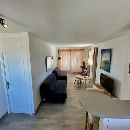 Marinesappartement, 2min Plage, Acces Direct Port *