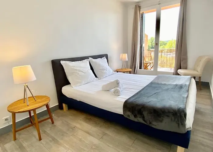 Marinesappartement, 2min Plage, Acces Direct Port *