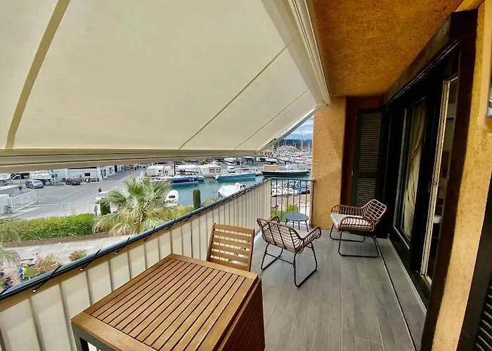 Marinesappartement, 2min Plage, Acces Direct Port Apartmán