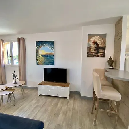Marinesappartement, 2min Plage, Acces Direct Port Lägenhet