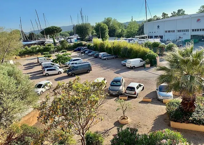 Apartamento Marinesappartement, 2min Plage, Acces Direct Port Saint-Tropez