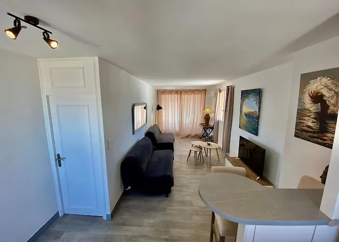 Marinesappartement, 2min Plage, Acces Direct Port *